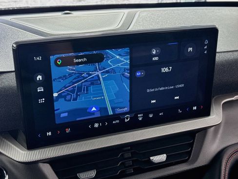 Used 2025 Ford Explorer ST-Line w/ ST-Line Street Pack AWD/4WD image 17