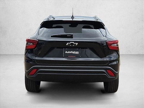 New 2026 Chevrolet Trax LT w/ Driver Confidence Package FWD image 8
