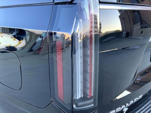 New 2026 Cadillac Escalade Luxury image 15
