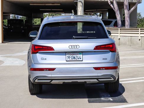 Used 2023 Audi Q5 2.0T Premium w/ Convenience Package AWD/4WD image 3