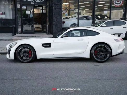 Used 2021 Mercedes-Benz AMG GT C image 2