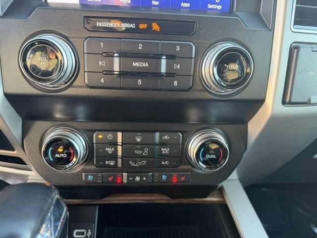 Used 2020 Ford F150 Lariat w/ Equipment Group 502A Luxury AWD/4WD image 23