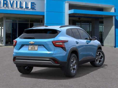 New 2026 Chevrolet Trax LT w/ Driver Confidence Package image 4