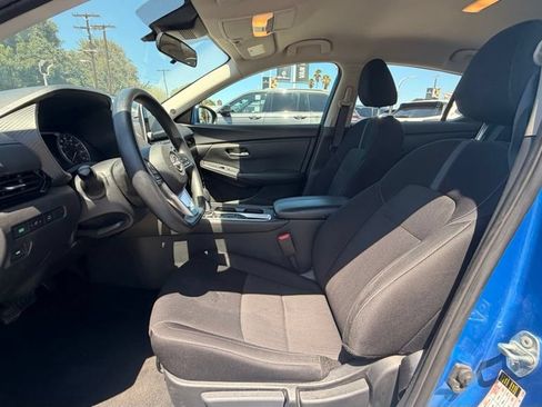 Used 2024 Nissan Sentra SV FWD image 6
