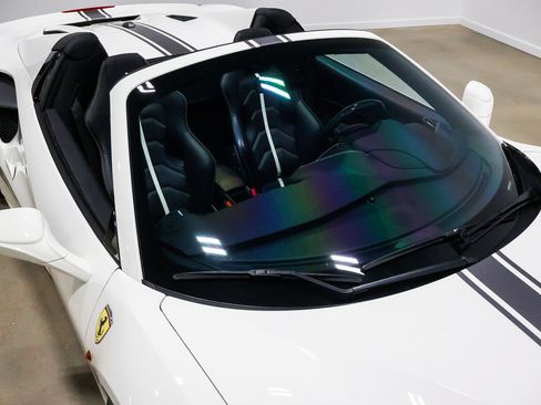 Used 2017 Ferrari 488 Spider RWD image 92