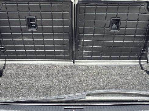 Used 2025 Volkswagen Atlas SEL Premium R-Line image 24