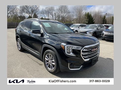 Used 2023 GMC Terrain SLT image 1