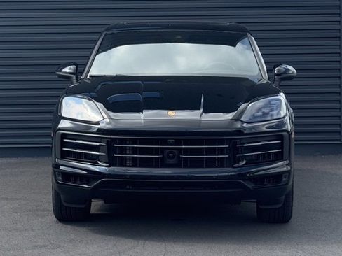 Used 2024 Porsche Cayenne image 10