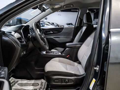 Used 2021 Chevrolet Equinox LT w/ LPO, Floor Liner Package AWD/4WD image 4