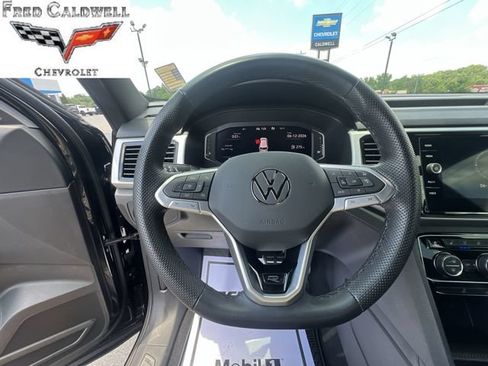 Used 2023 Volkswagen Atlas Cross Sport SEL Premium R-Line AWD/4WD image 17
