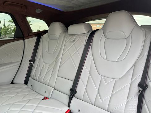Certified 2023 BMW XM AWD/4WD image 23