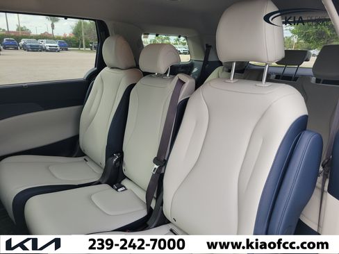 New 2026 Kia Carnival EX FWD image 15