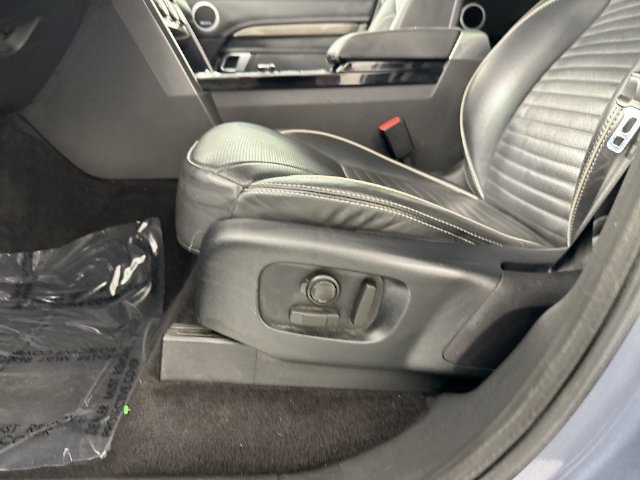 Used 2019 Land Rover Discovery HSE AWD/4WD image 21