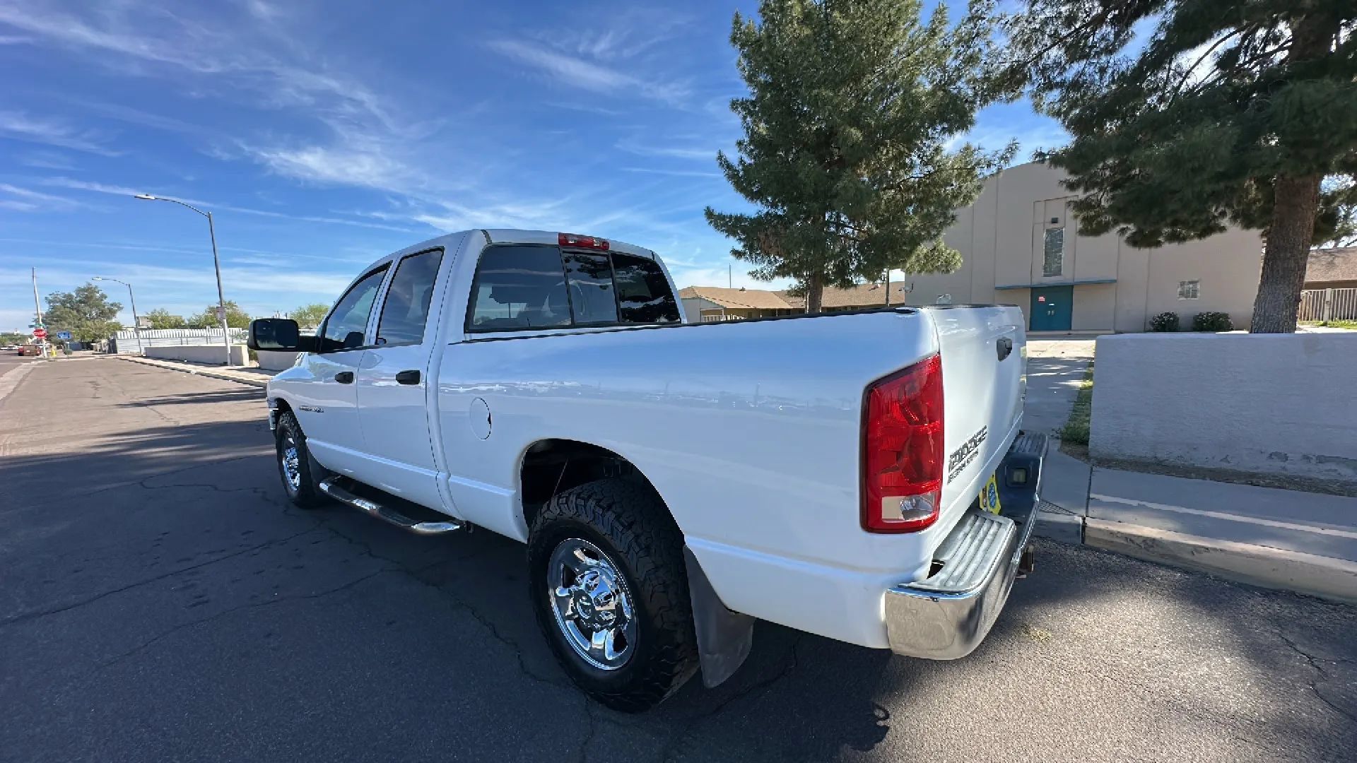 Used 2004 Dodge Ram 2500 Truck SLT w/ Trailer Tow Group RWD image 2