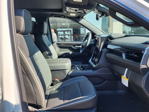 New 2026 GMC Yukon Elevation w/ Elevation Premium Package image 44