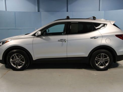 Used 2017 Hyundai Santa Fe Sport image 24
