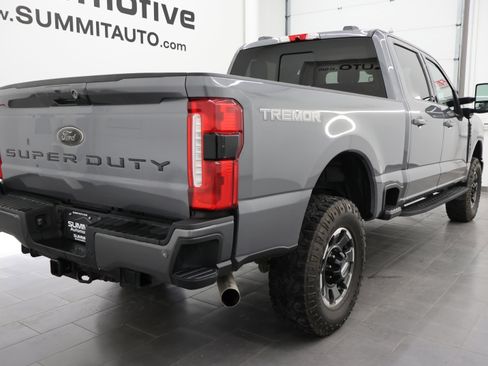 Used 2023 Ford F250 XLT w/ Black Appearance Package AWD/4WD image 4