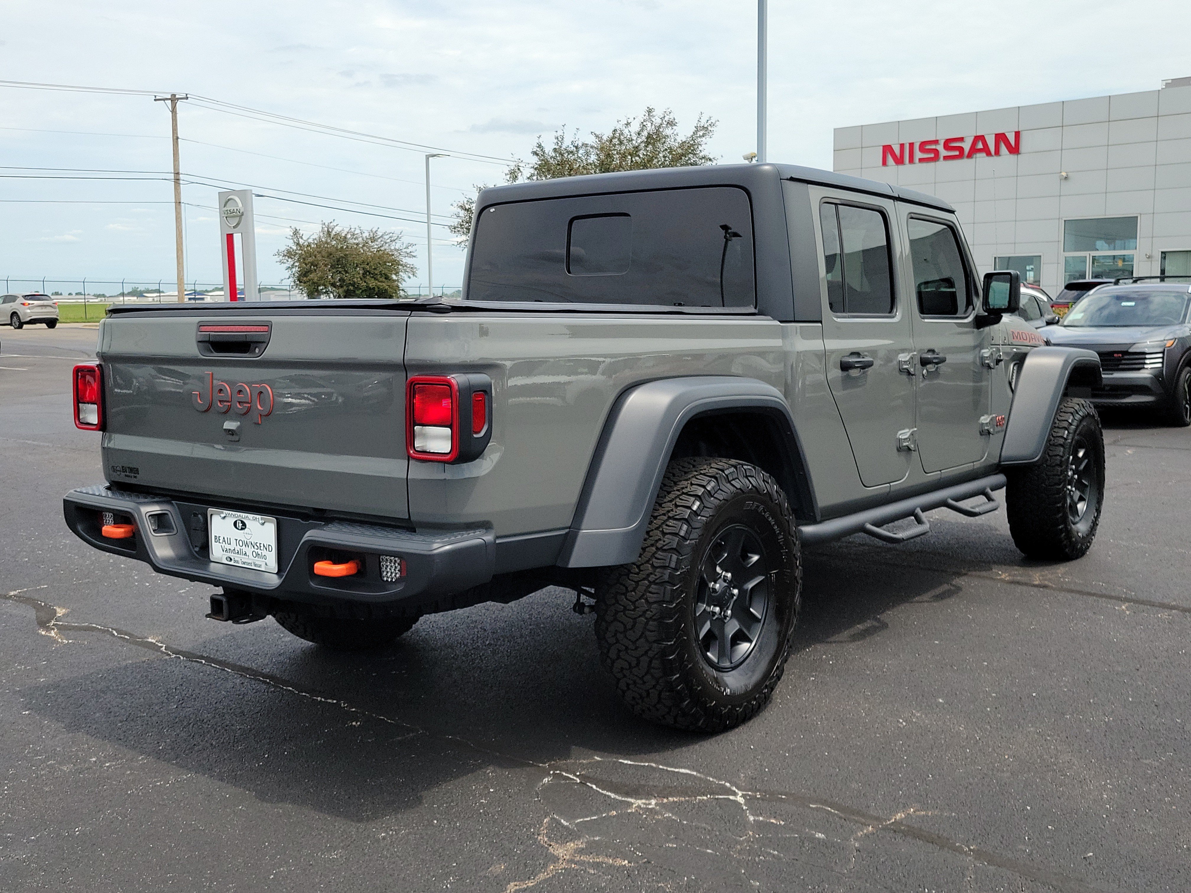 Used 2021 Jeep Gladiator Mojave w/ Cold Weather Group AWD/4WD image 4