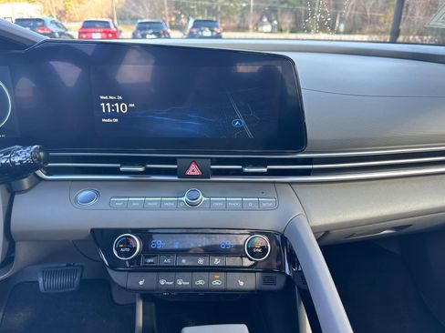Used 2025 Hyundai Elantra SEL w/ Cargo Package image 28