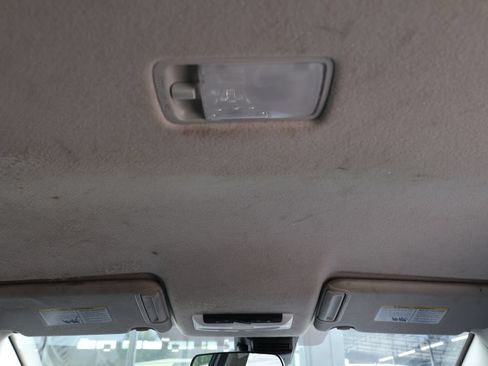 Used 2023 Nissan Versa SV FWD image 14
