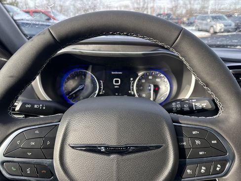 New 2026 Chrysler Voyager LX image 18