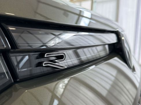 New 2026 Volkswagen Tiguan SE R-Line FWD image 37