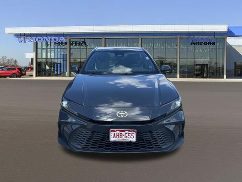 Used 2025 Toyota Camry SE FWD image 7