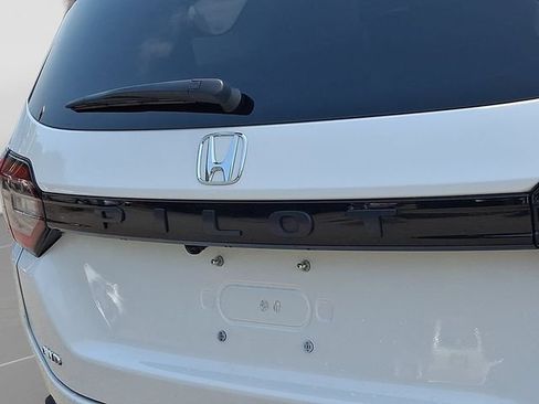 Used 2025 Honda Pilot Touring image 36