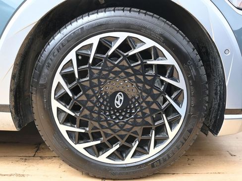 Used 2022 Hyundai Ioniq 5 Limited image 14