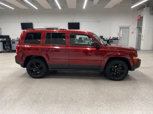 Used 2015 Jeep Patriot Sport w/ Power Value Group image 4