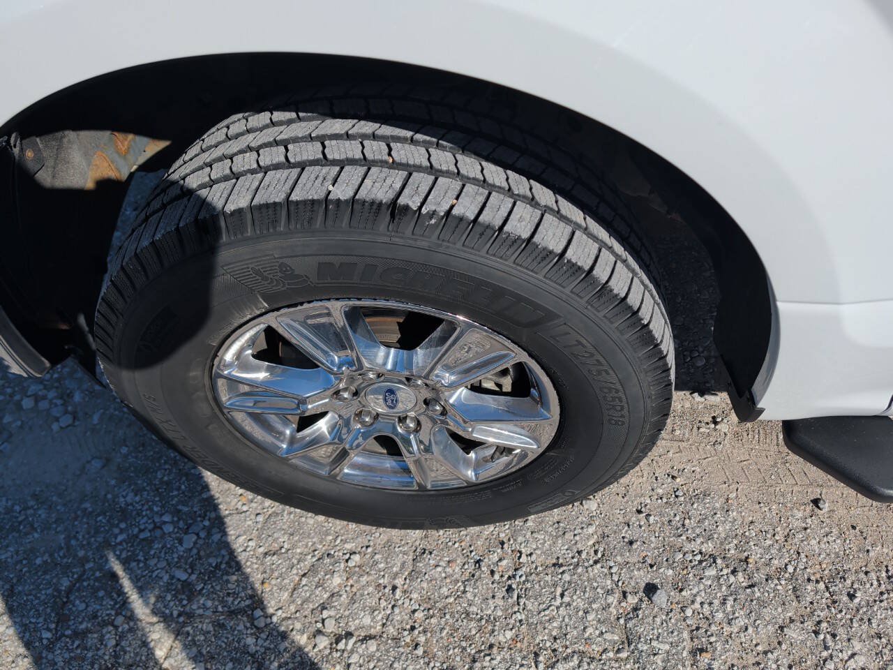 Used 2017 Ford F150 XLT w/ Equipment Group 302A Luxury AWD/4WD image 15