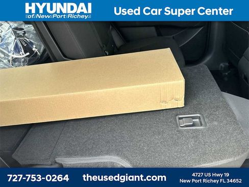 New 2025 Hyundai Santa Fe SE image 21