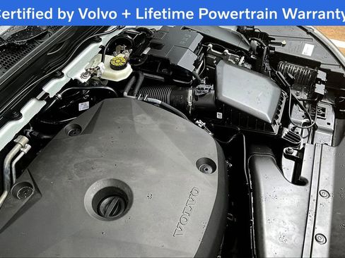 Used 2022 Volvo XC40 T5 R-Design image 42