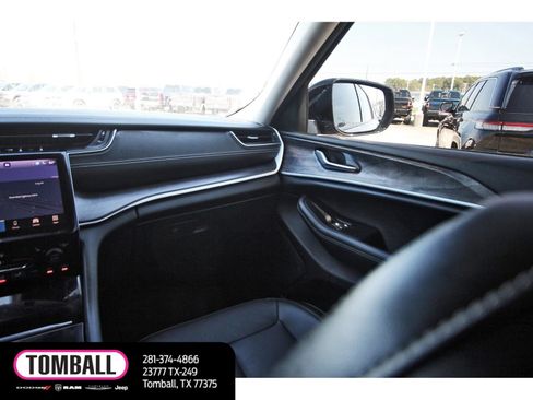 Used 2023 Jeep Grand Cherokee L Limited image 12