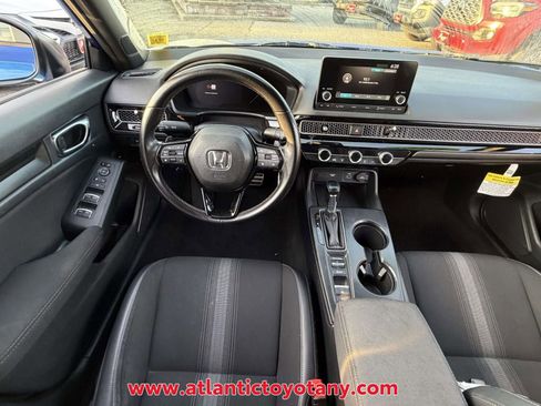 Used 2023 Honda Civic Sport image 9