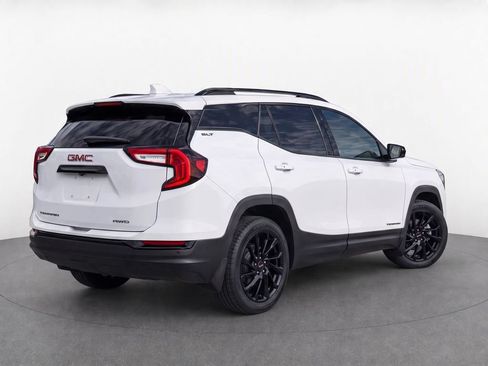 Certified 2024 GMC Terrain SLT w/ Infotainment Package II AWD/4WD image 3
