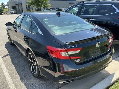 Used 2021 Honda Accord Sport image 11