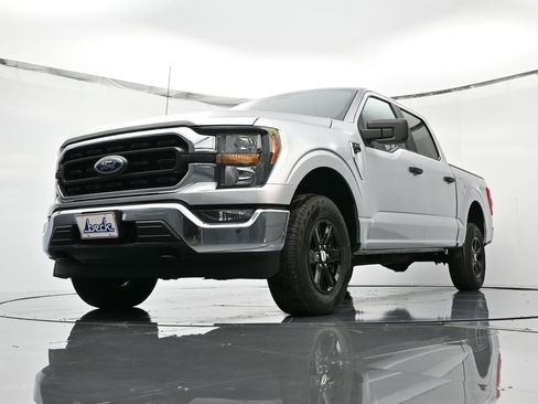 Used 2023 Ford F150 XLT image 40