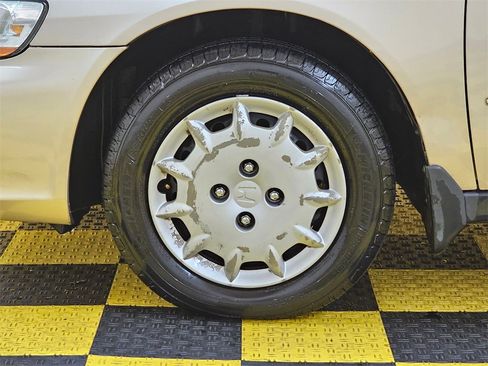 Used 2001 Honda Accord LX image 9