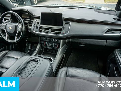 Used 2024 Chevrolet Suburban LT RWD image 29