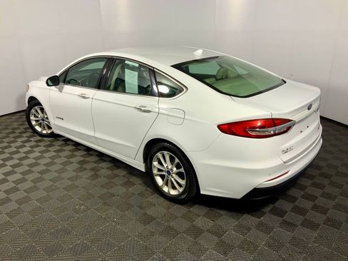 Used 2019 Ford Fusion SEL image 12