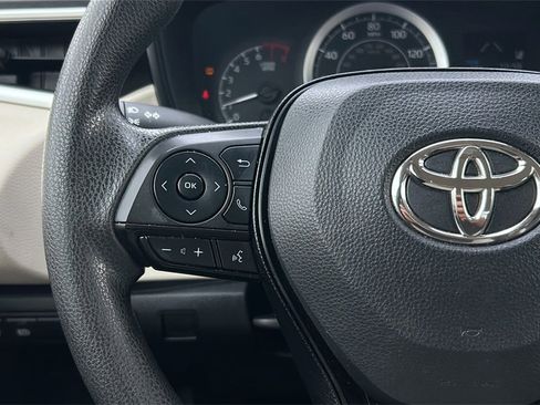 Used 2022 Toyota Corolla LE w/ Carpet Mat Package (TMS) image 21