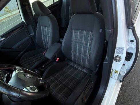 Used 2011 Volkswagen GTI Autobahn FWD image 20