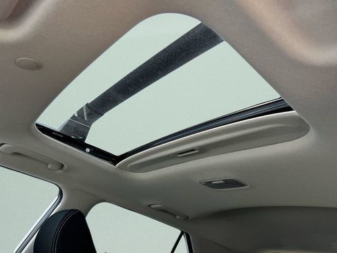 New 2026 Hyundai Venue SEL FWD image 24