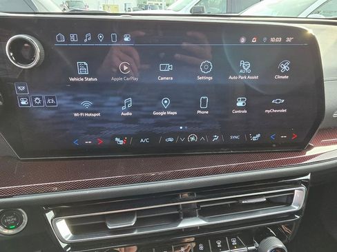 Certified 2024 Chevrolet Traverse Z71 w/ Enhanced Driving Package image 21