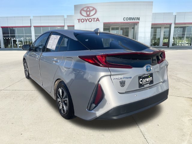 Used 2017 Toyota Prius Prime Advanced w/ Carpet Mat Package FWD image 3