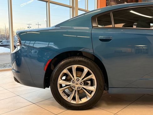 Used 2022 Dodge Charger SXT w/ Navigation & Travel Group image 8