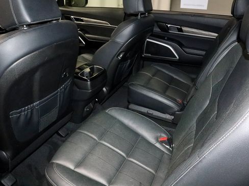 Used 2022 Kia Telluride EX w/ EX Premium Package image 23