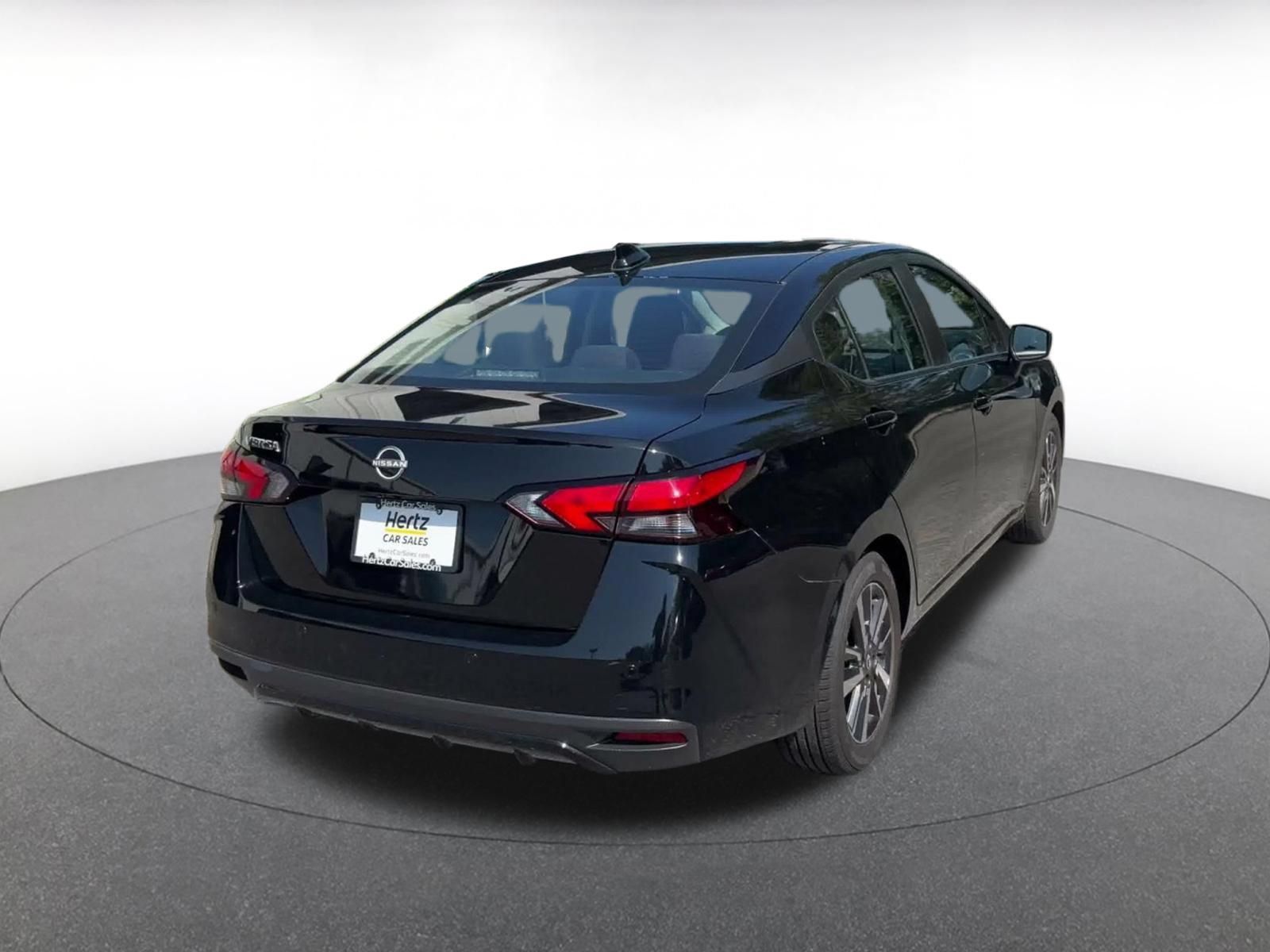 Used 2025 Nissan Versa SV FWD image 12