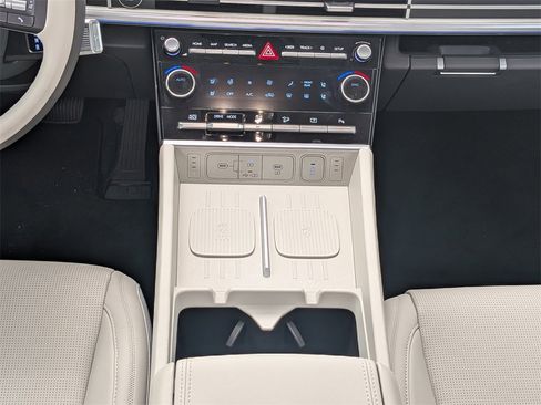 Used 2024 Hyundai Santa Fe Calligraphy image 18